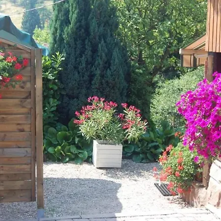 Au Bon Accueil La Rose Apartament *